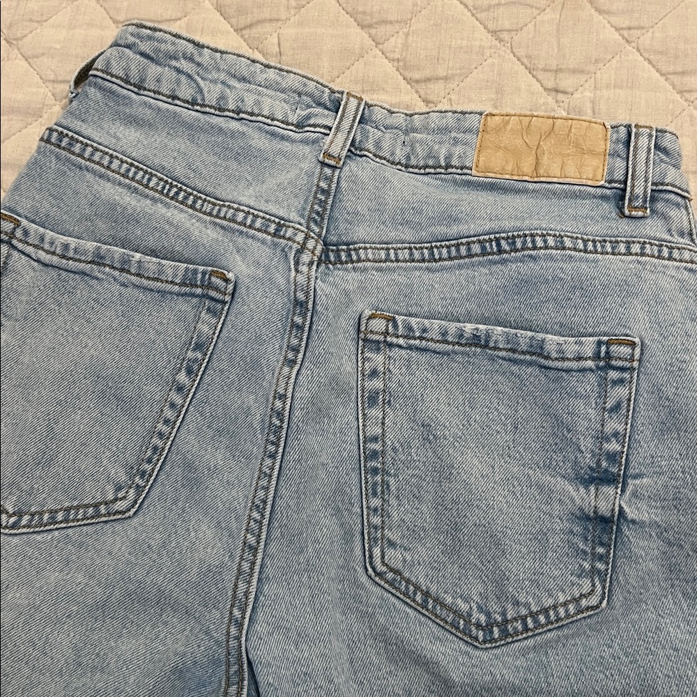 Zara jeans, size 6, light wash, straight leg - Picture 5 of 5